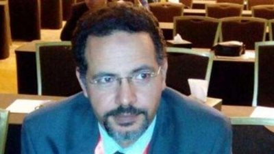 أستاذ جراحة الكبد يكشف تفاصيل استئصاله 1000 حصوة بالقناة المرارية لمريض (فيديو)