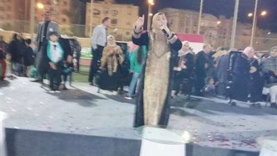بالصور.. فاطمة عيد تشعل حفل عيد الأم بأشهر أغانيها