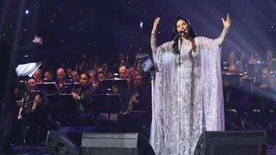 بالصور.. أحلام تحيي حفلا صاخبا في أول ظهور لها بالسعودية