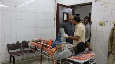 محافظ الفيوم  يعقد اجتماعًا بمسئولي الصحة خلال زيارته المفاجئة للمستشفى العام