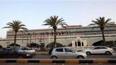 إغلاق مطار طرابلس بعد استهدافه بالصواريخ