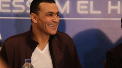 نائب رئيس الأهلي يلتقي عصام الحضري