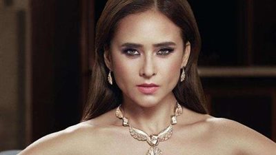 نيللي كريم تتعاون مع كريم عبد العزيز بعد تجربة «الفيل الأزرق»