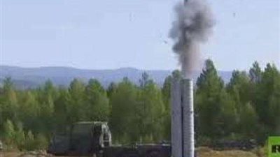 بالفيديو.. روسيا تتصدى لهجوم كثيف بمناورات الشرق