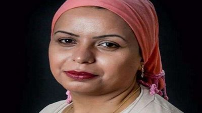 انتصار السعيد: الأزهر خرج بالنساء من دائرة الملابس وغطاء الشعر