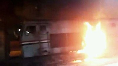 اندلاع حريق بقطار ٩٨٢ في محطة قوص بـ”قنا”