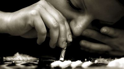 مكافحة المخدرات تضبط عناصر خارجة عن القانون بالمحافظات