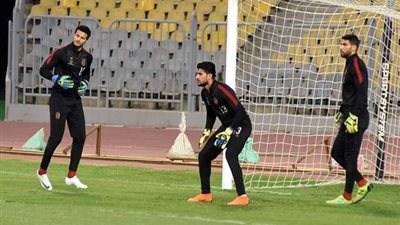 الأهلي يعلن جاهزية حارسيه لمباراة القمة أمام الزمالك