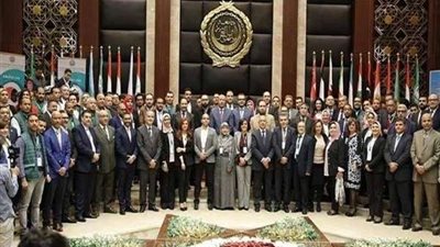 عميد مجمع الصناعة بالأكاديمة البحرية: 