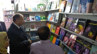 محافظ الفيوم يفتتح المعرض الأول للكتاب بقصر الثقافة