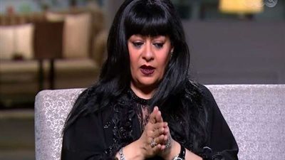 بالفيديو.. فريدة سيف النصر تعرضت لهجوم شديد بسبب خلعى الحجاب