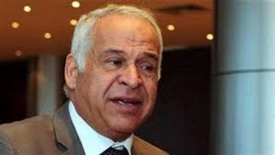 فرج عامر : الكيل بمكيالين شعار ” اتحاد الكرة ”