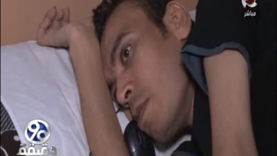 ”هشام شعبان” ألف عشرات الكتب وأصبح رمزًا في مواقع التواصل..(فيديو)