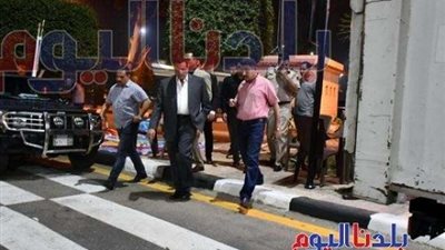 محافظ البحيرة يرصد شكاوى المواطن بزيارة مفاجئة لدمنهور.. (صور)
