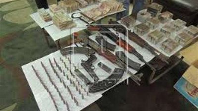 ضبط 5 متهمين وبحوزتهم مواد مخدرات وأسلحة نارية بالقليوبية