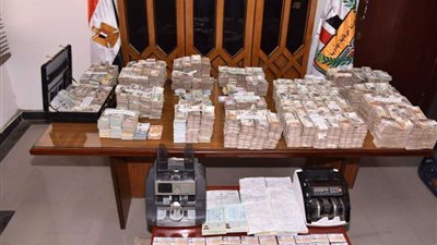 ضبط تشكيل عصابي تاجر بالنقد بـ4 محافظات وبحوزته 20 مليون جنيه