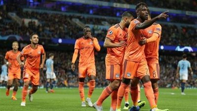 «ماكسويل كورني»  يحرز هدف التقدم لـ«ليون» في مرمى «مانشستر سيتي»