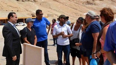 نائب محافظ الأقصر يتفقد مدينة القرنة