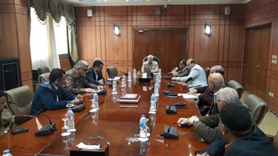 المحافظ يوجه بسرعة إنجاز أعمال الرصف والتطوير بشوارع وميادين بورسعيد