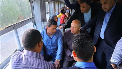 بالصور.. تفاصيل جولة وزير النقل التفقدية بمحطة مصر