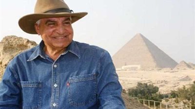 غدًا.. زاهى حواس يحكي أسرار الفراعنة بكلية التجارة جامعة عين شمس