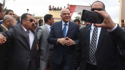 محافظ الجيزة يصل إلى قرية نزلة الشوبك بالبدرشين