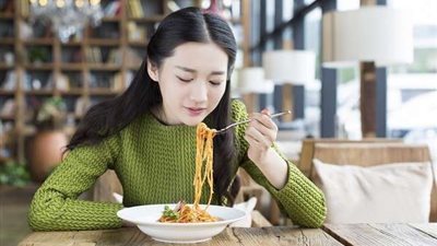 دراسة.. تناول المكرونة قبل النوم لا يسبب زيادة الوزن