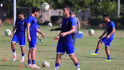 مران قوي للغائبين عن معسكر الأهلي بالإسكندرية