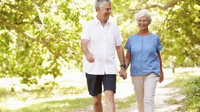 المشي 10 دقائق يوميا يحمي كبار السن من الإصابة بمرض خطير