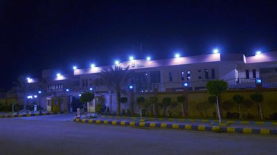 إنارة مبنى محافظة بني سويف باللون الأزرق احتفالاً باليوم العالمي للتوحد