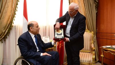 محافظ بورسعيد يستقبل رئيس المجلس القومي للإعاقة قبل ندوة 