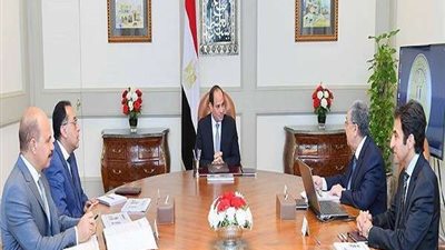 السيسي يوجه وزير الاتصالات بالاستثمار في الكوادر البشرية