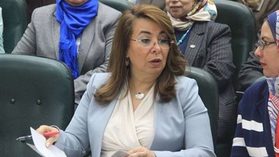 بالصور.. غادة والي تهنئ الفائزين بقرعة الجمعيات للحج