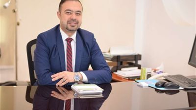 طبيب مصري يكشف أسباب فشل عمليات الحقن المجهري في مؤتمر دولي بسويسرا