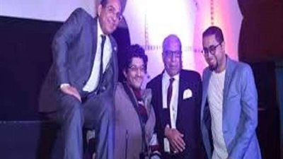 باسم التركي يتسلم تكريمه بـ 