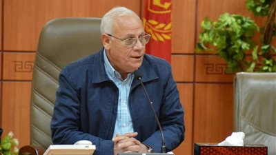 محافظ بورسعيد يبحث استعدادات استقبال شهر رمضان المبارك