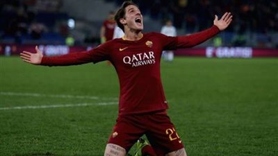 كبار أوروبا يتصارعون لضم لاعب فريق روما الإيطالي