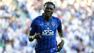 الهلال يفوز علي الحزم ويشعل المنافسة علي لقب الدوري السعودي