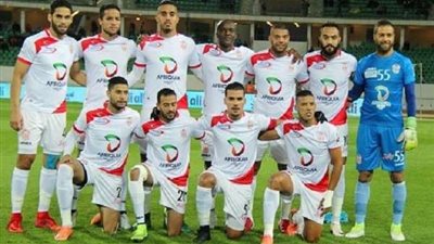 غيابات بالجملة.. 