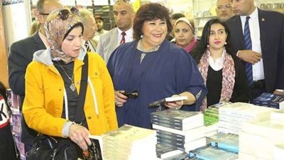 وزير الثقافة تتفقد الاسكندرية الدولى للكتاب تلبية للجمهور والناشرين بالصيف
