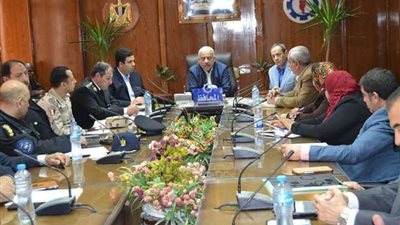 محافظ السويس: إقامة معارض 