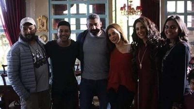 بالصور.. أبطال مسلسل 