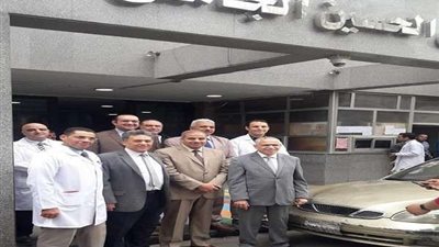 رئيس جامعة الأزهر يتفقد 