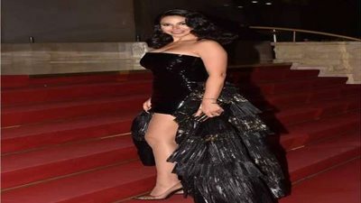 بالصور.. نسرين أمين تشارك في حفل توزيع جوائز 