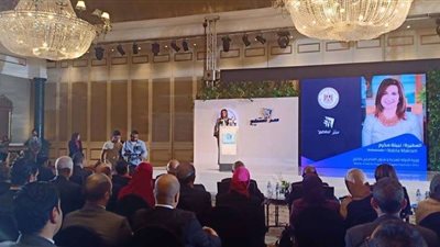 مايا مرسي: المرأة المصرية تقوم بدور تربية الأسرة والوصول لمراكز القيادة