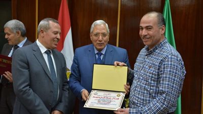 تكريم ٧ مستشفيات في مكافحة العدوي بالدقهلية