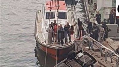 مصرع سائق بهيئة قناة السويس اثرانقلاب سيارة تابعة للهيئة بالمجرى الملاحي