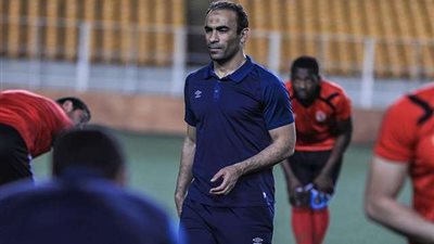 عبدالحفيظ يشن غضبه على لاعبي الأهلي بعد خماسية صن داونز