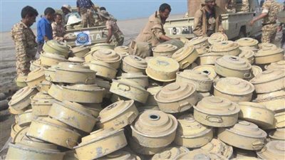 الجيش اليمني ينتزع 120 لغما حوثيا من قرية واحدة في حجة