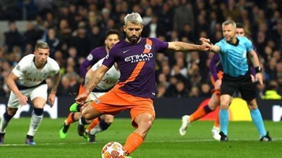 شوط أول سلبي بين مانشستر سيتي وتوتنهام.. وأجويرو يهدر ركلة جزاء